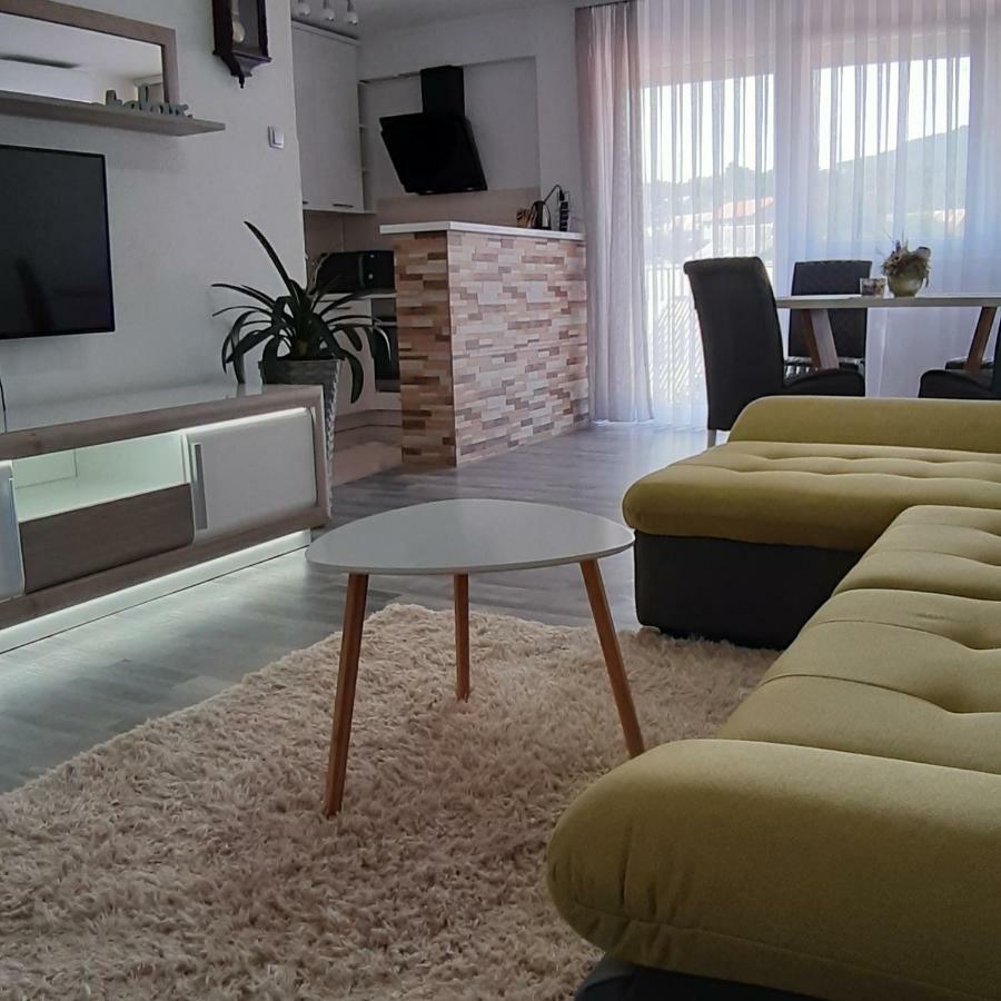 Apartman Medo Lägenhet Korenica Exteriör bild
